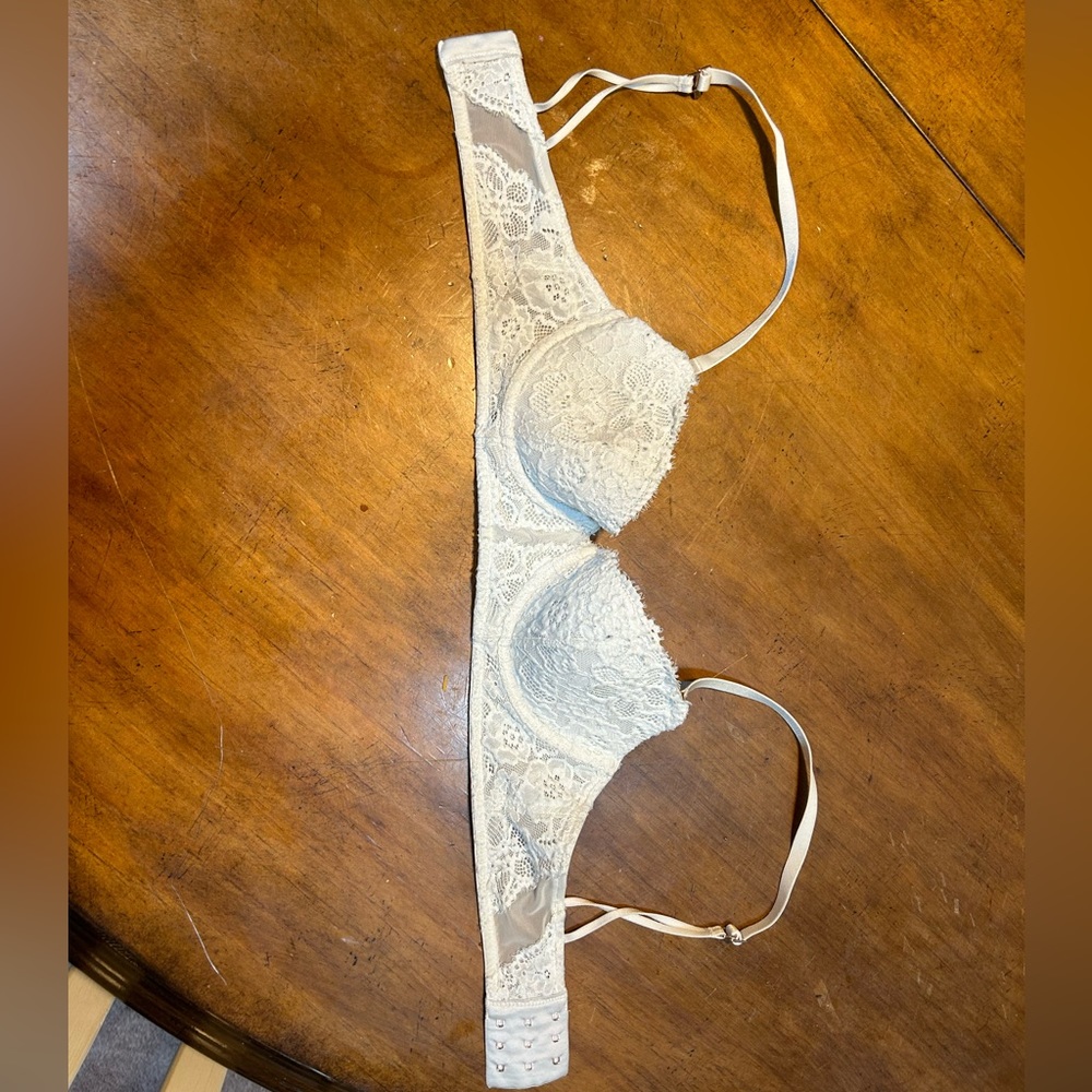 white bra 32b